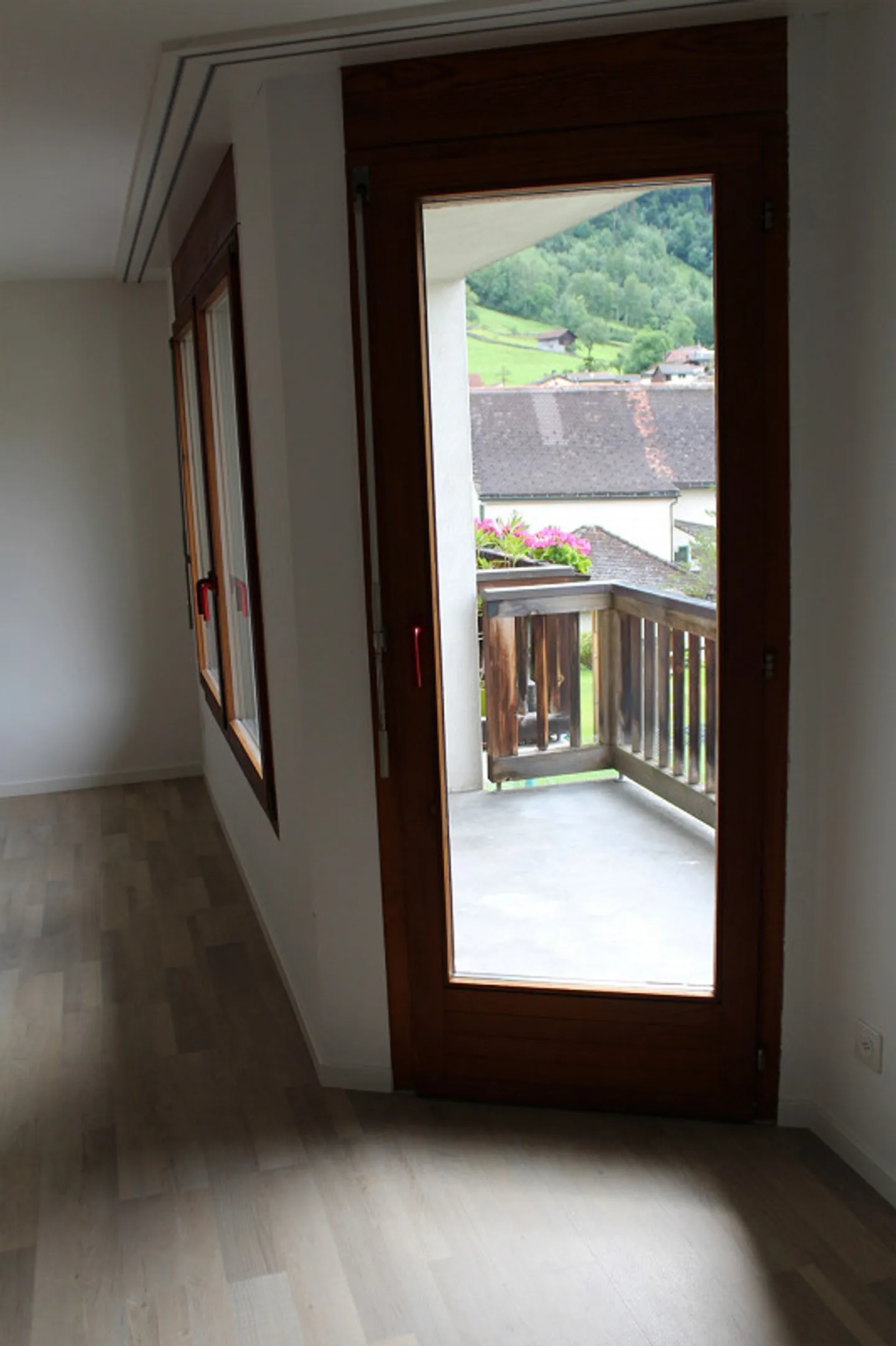 Appartamento duplex originale di 2 camere a Ennenda - Foto 5 di 8