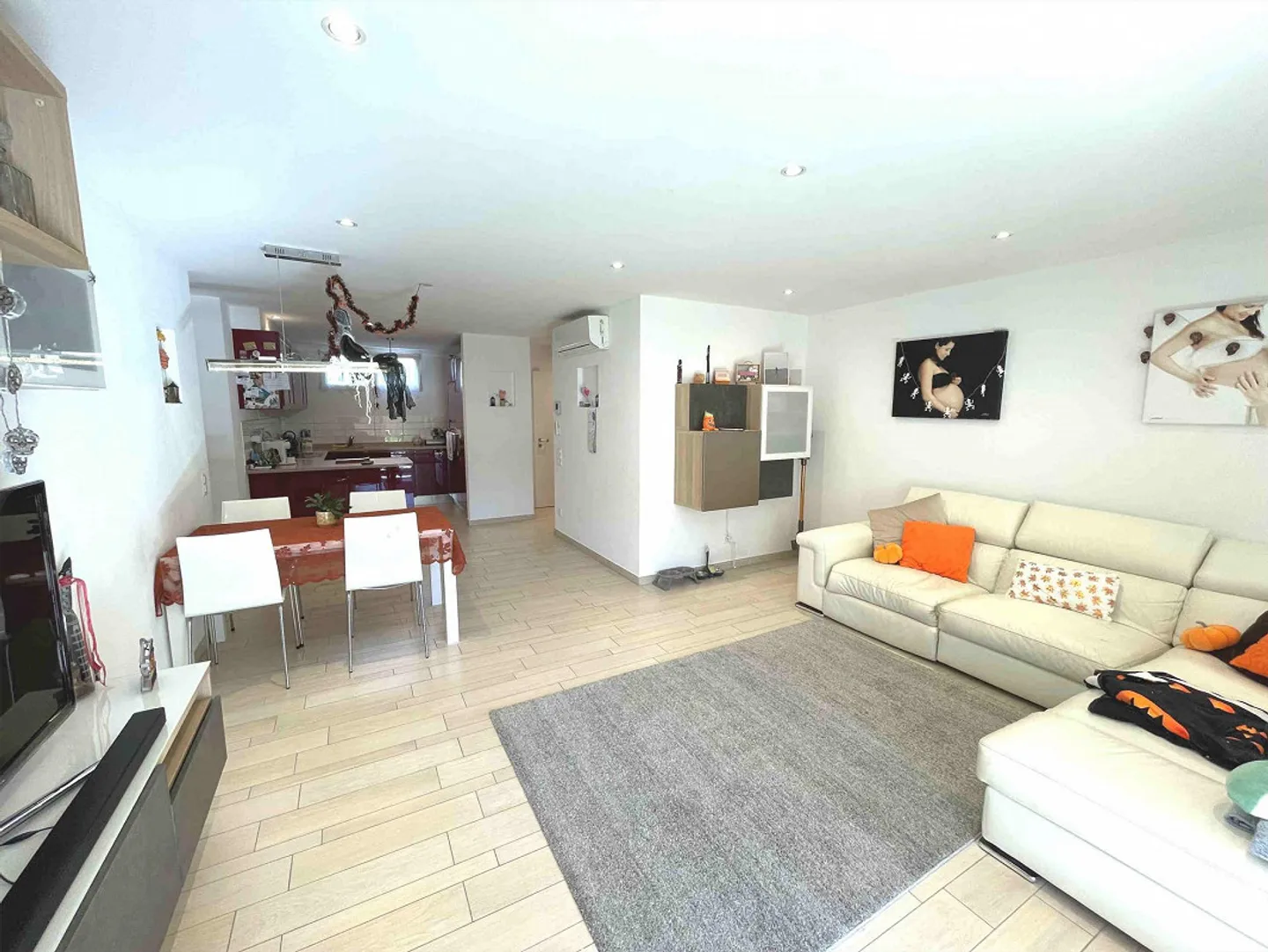 Appartamento con bel giardino in piccola costruzione elegante - Foto 7 di 17