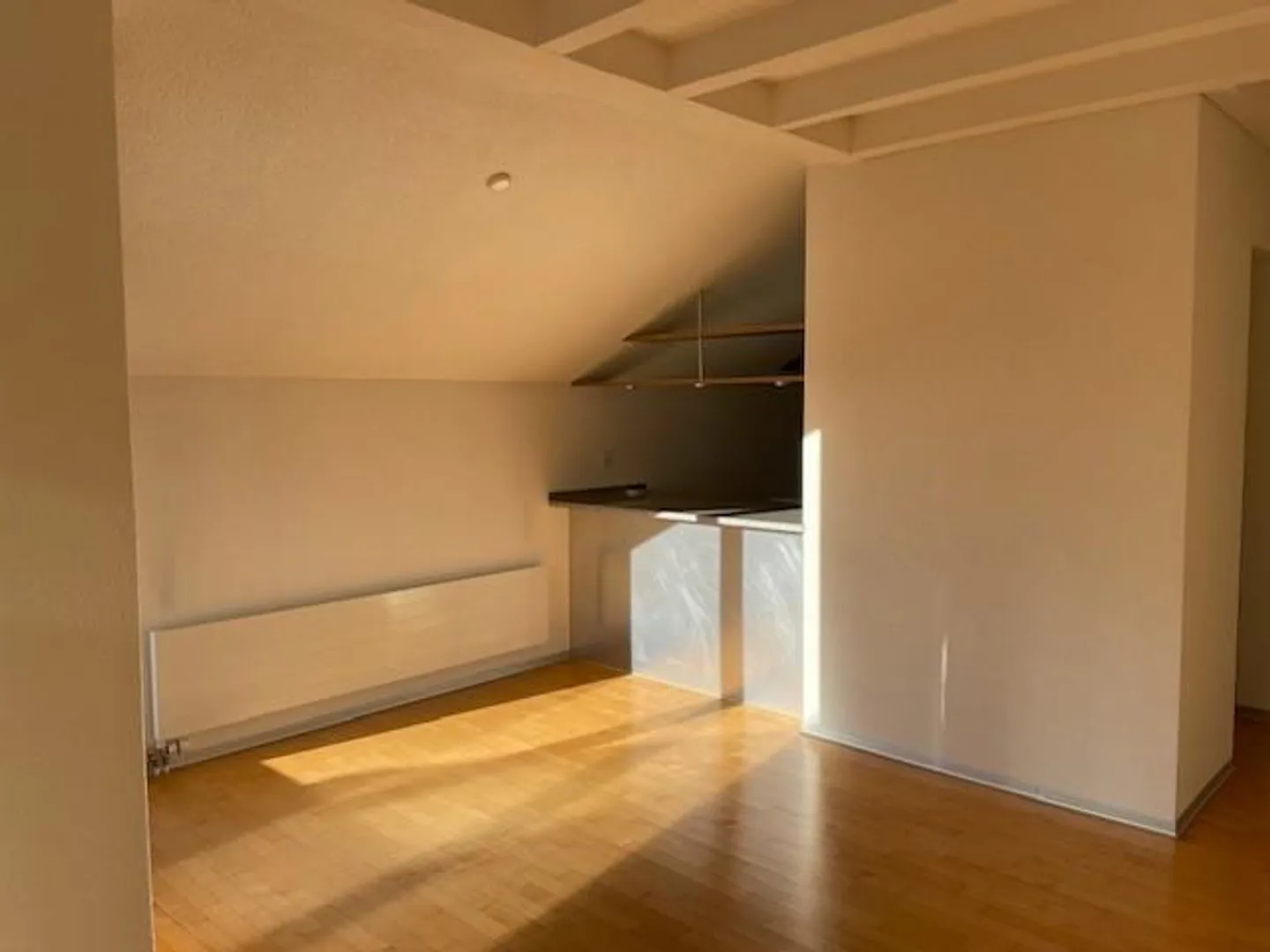 Charmante 4.5-Zimmerwohnung mit Aussicht - Foto 3 von 9