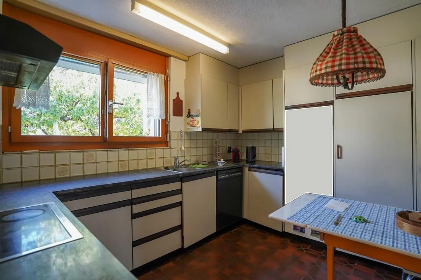 Spacious, detached single-family house in the best location - Photo 5 of 13