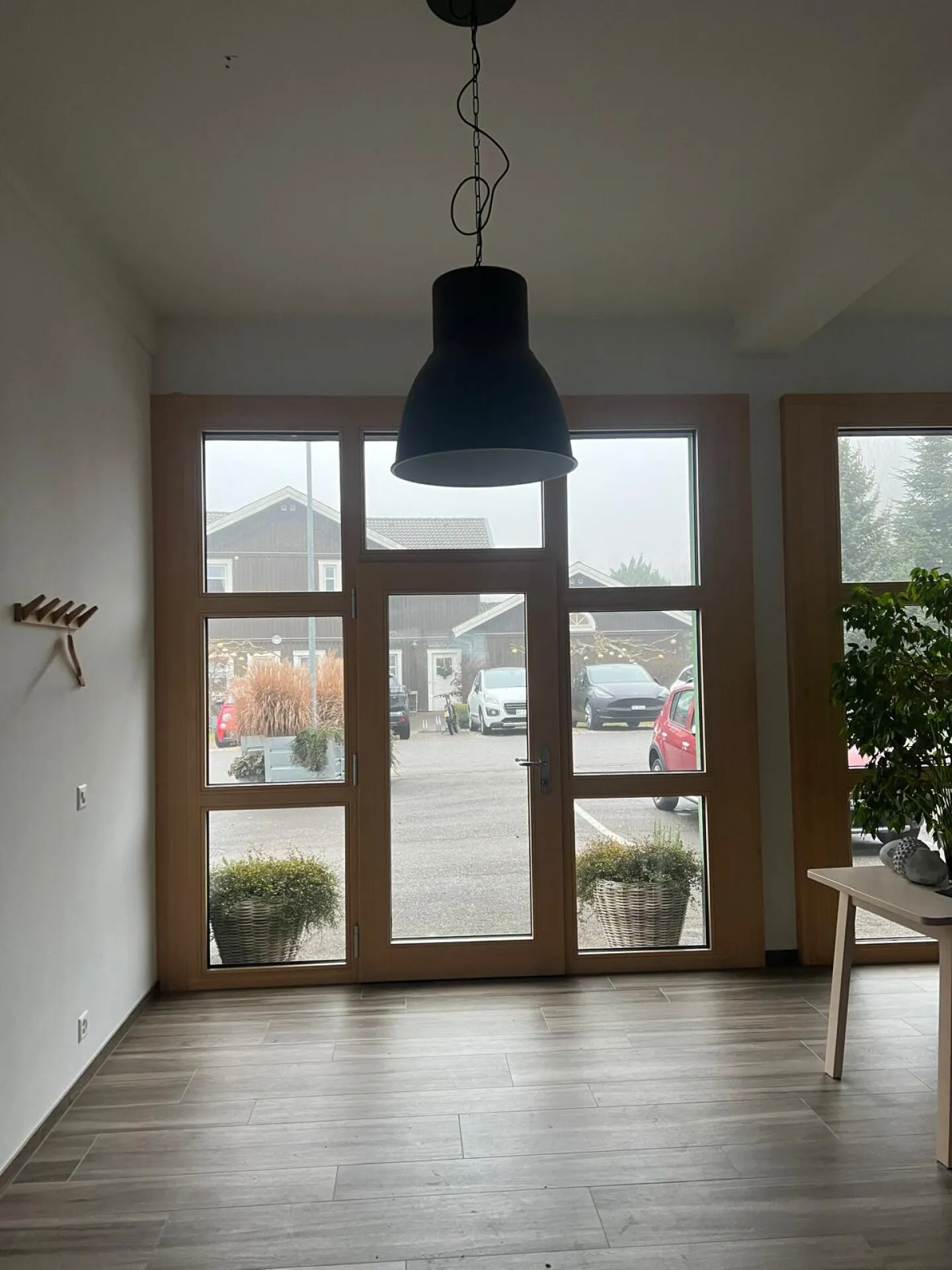 Superb commercial space on the ground floor - ideally located - Photo 3 of 13