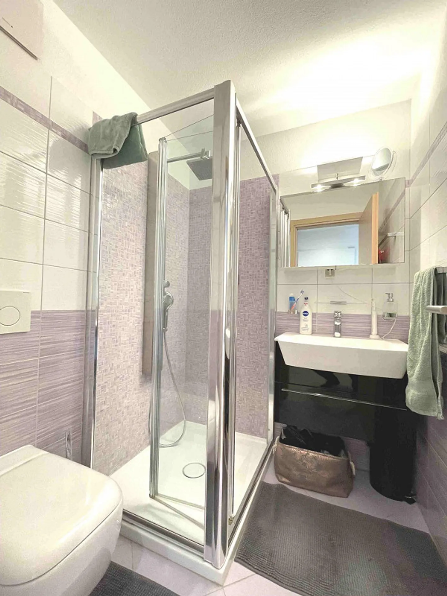 Appartamento con bel giardino in piccola costruzione elegante - Foto 12 di 17