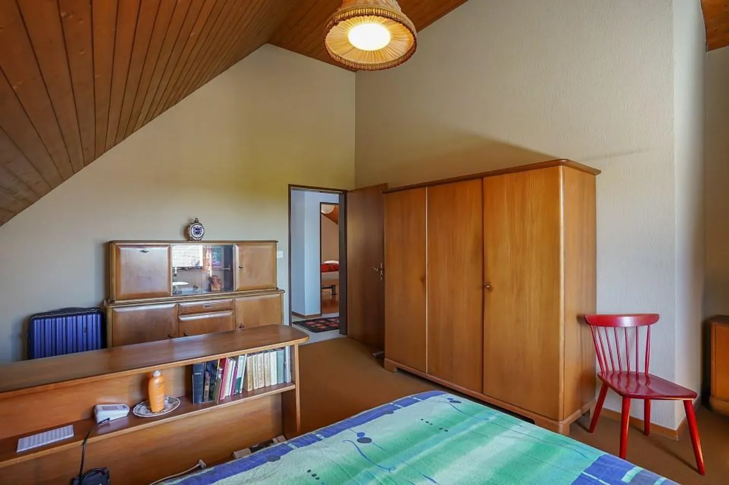 Spacious, detached single-family house in the best location - Photo 10 of 13