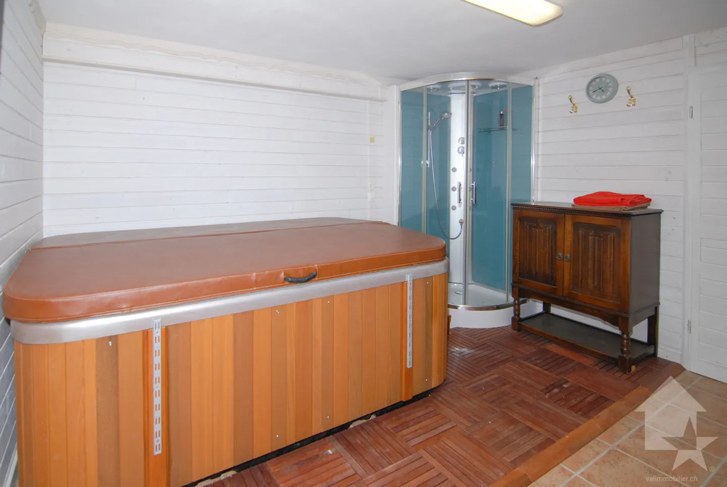 Pretty 6.5-room chalet with stunning panoramic views - Photo 22 of 38