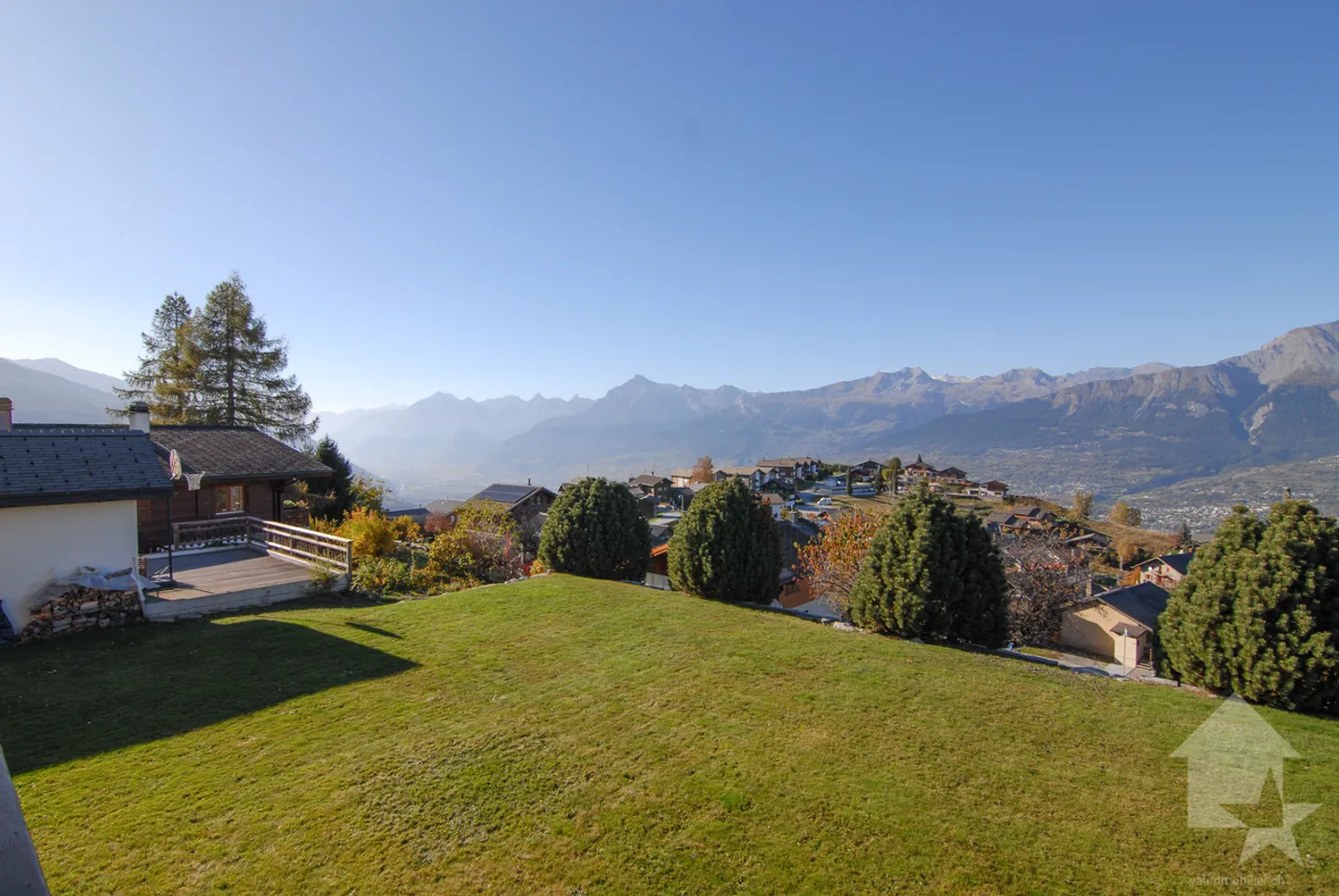 Pretty 6.5-room chalet with stunning panoramic views - Photo 28 of 38