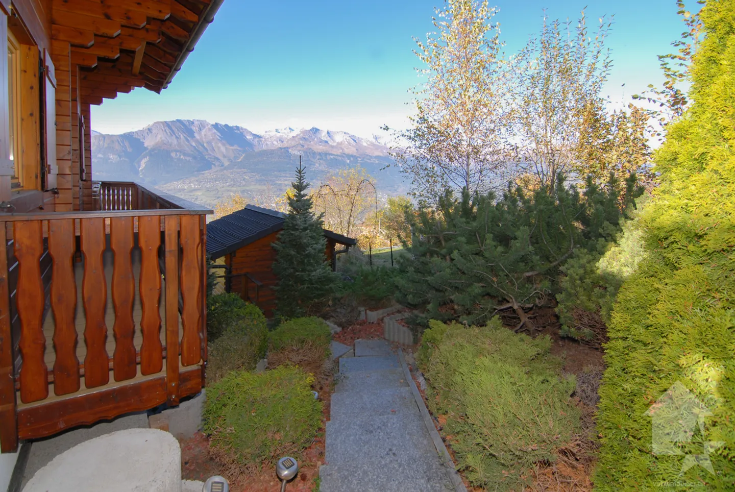 Pretty 6.5-room chalet with stunning panoramic views - Photo 33 of 38