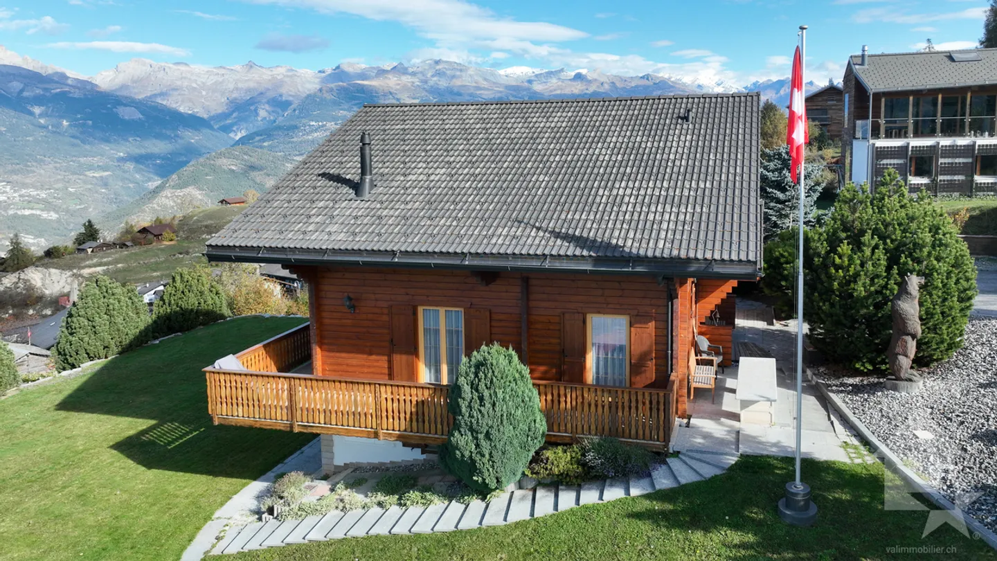 Pretty 6.5-room chalet with stunning panoramic views - Photo 35 of 38