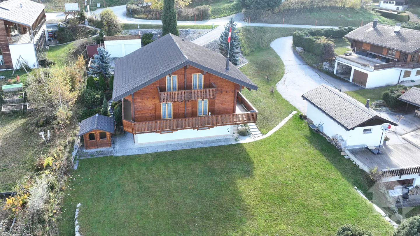 Pretty 6.5-room chalet with stunning panoramic views - Photo 36 of 38