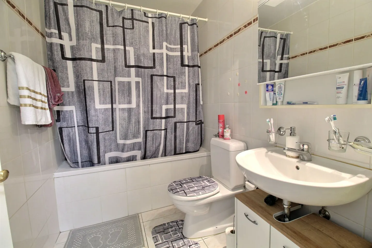 3.5 Apartment in the Dynamic Marly District - Photo 6 of 7