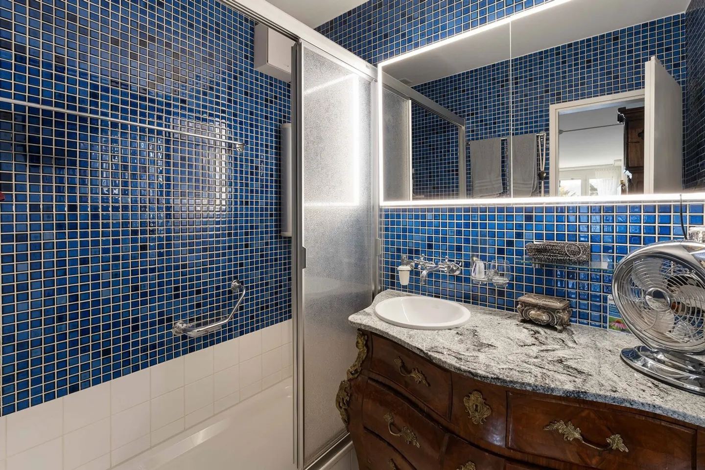 Appartement charmant dans un quartier calme et central - Photo 6 sur 8