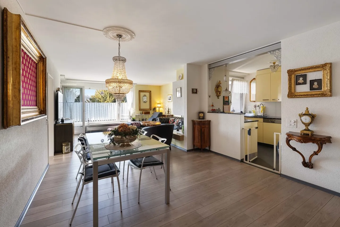 Appartement charmant dans un quartier calme et central - Photo 2 sur 8