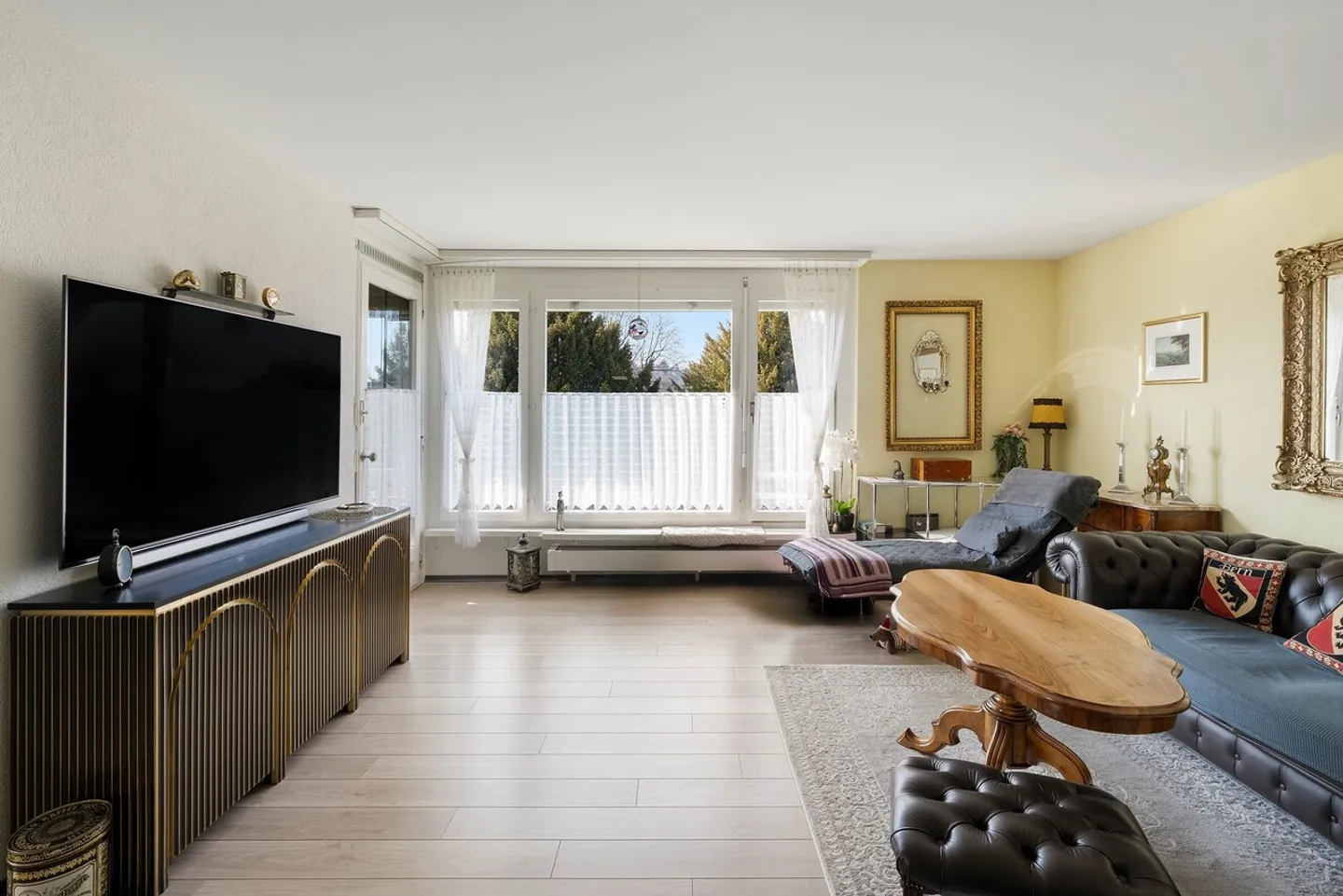 Appartement charmant dans un quartier calme et central - Photo 3 sur 8