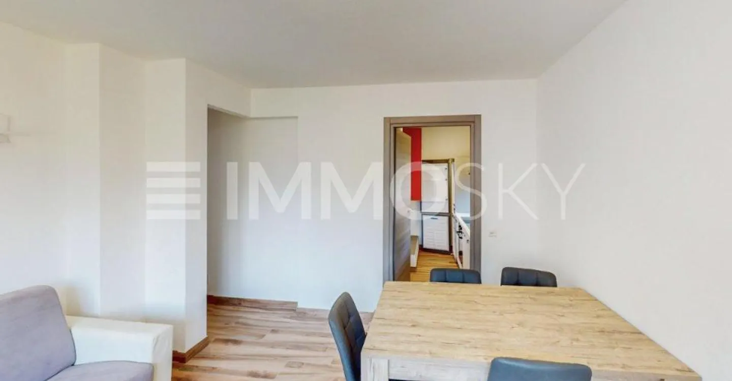 Appartamento rinnovato vicino al fiume - Foto 1 di 4