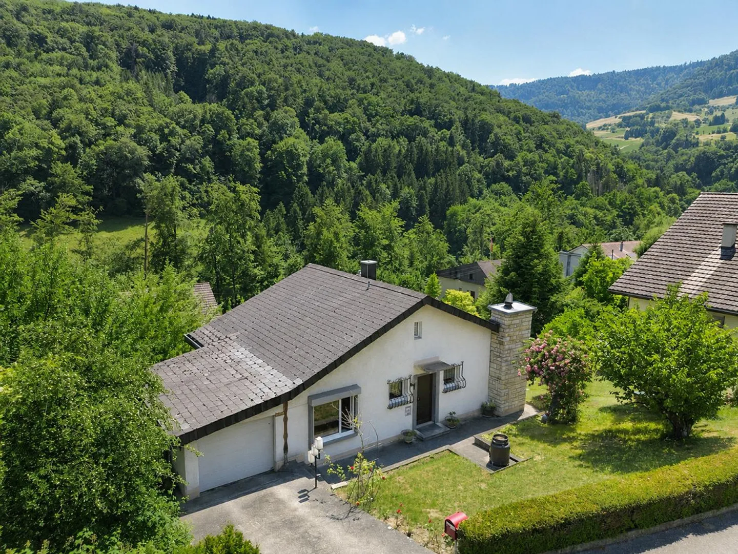 Vivre au vert – Maison individuelle de 4.5 pièces à Bärschwil - Photo 2 sur 17