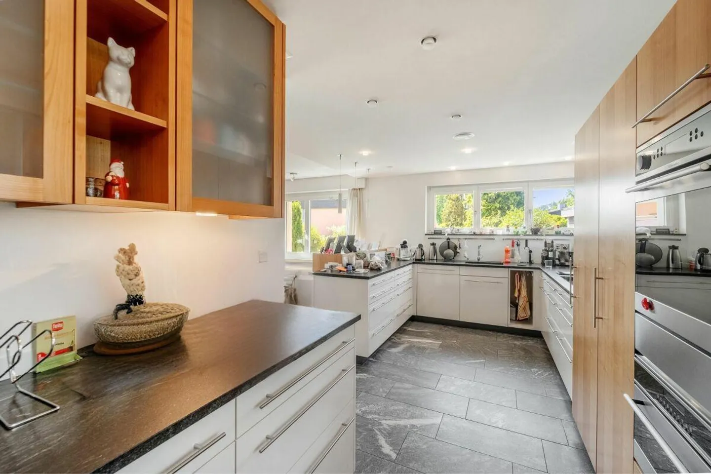 Charmantes Familienhaus mit Garten - Foto 5 von 8