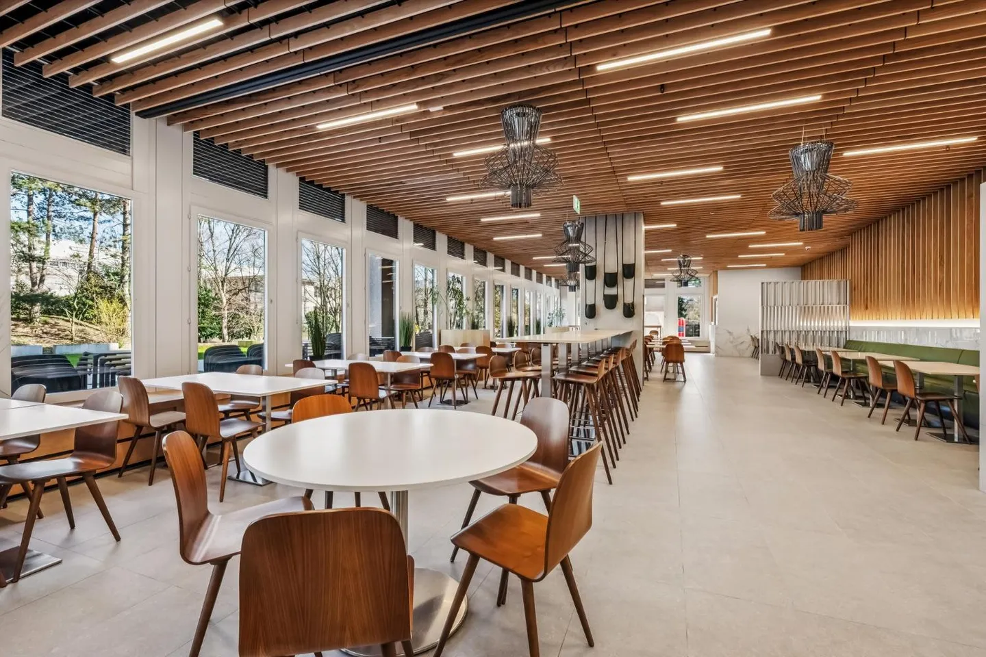 Bureaux efficaces dans un immeuble avec services - Lancy - Photo 5 sur 12