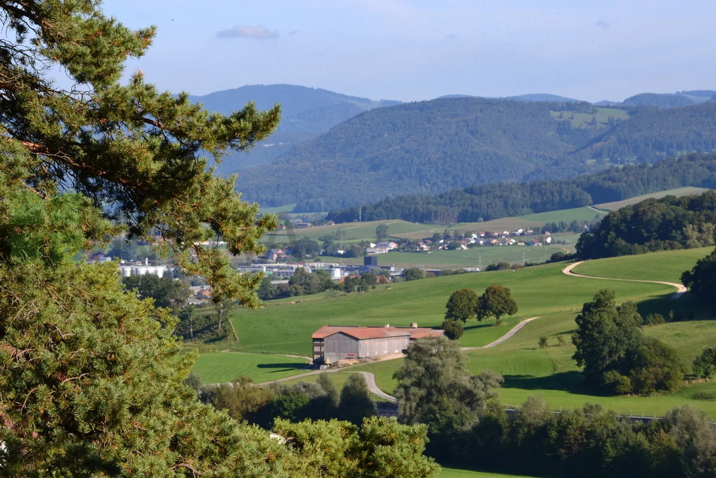 Bellissimo appartamento di 5 locali con terrazza e doppio garage - Foto 1 di 11