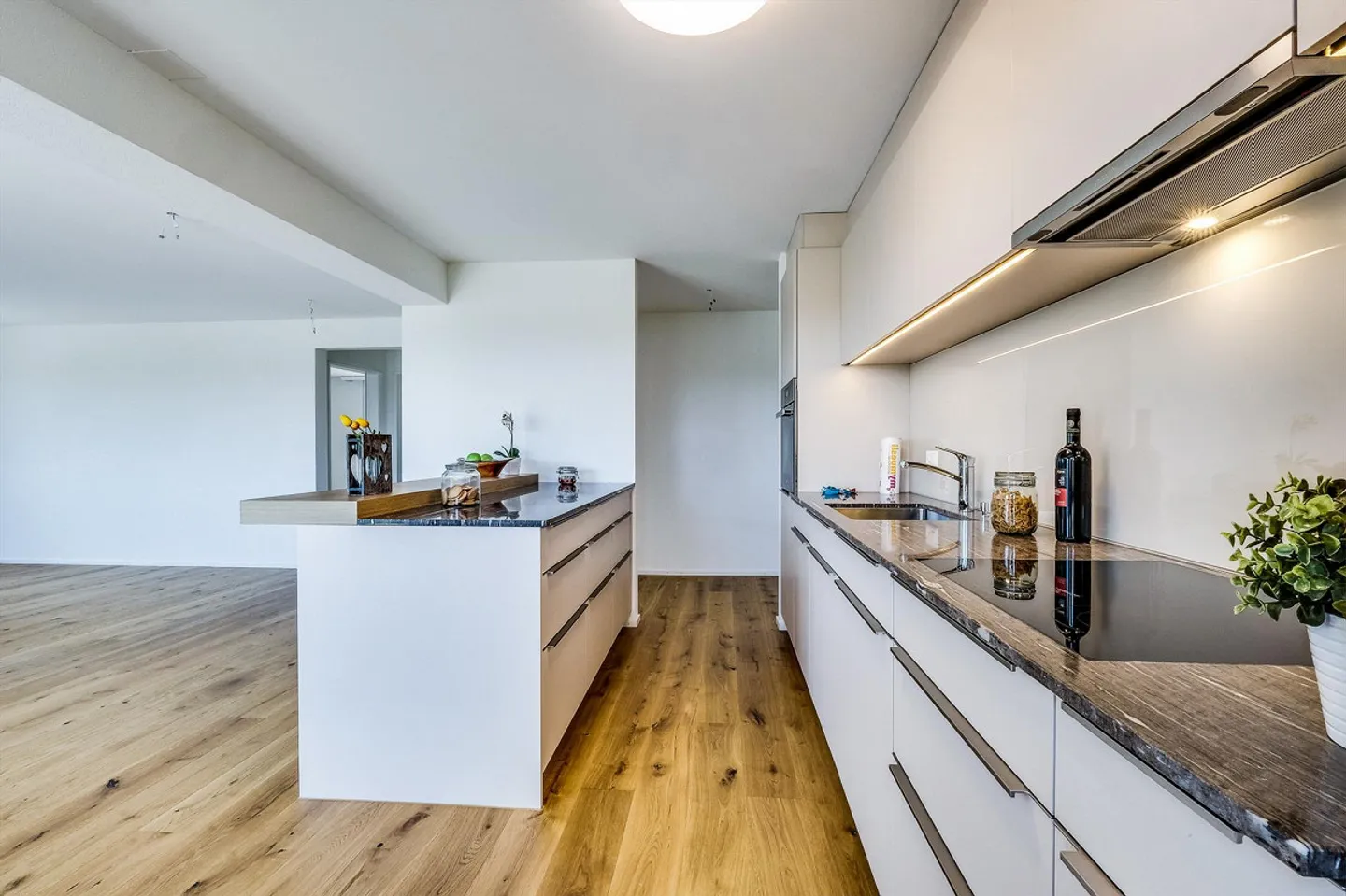 Vivre spacieux et moderne... - Photo 2 sur 7