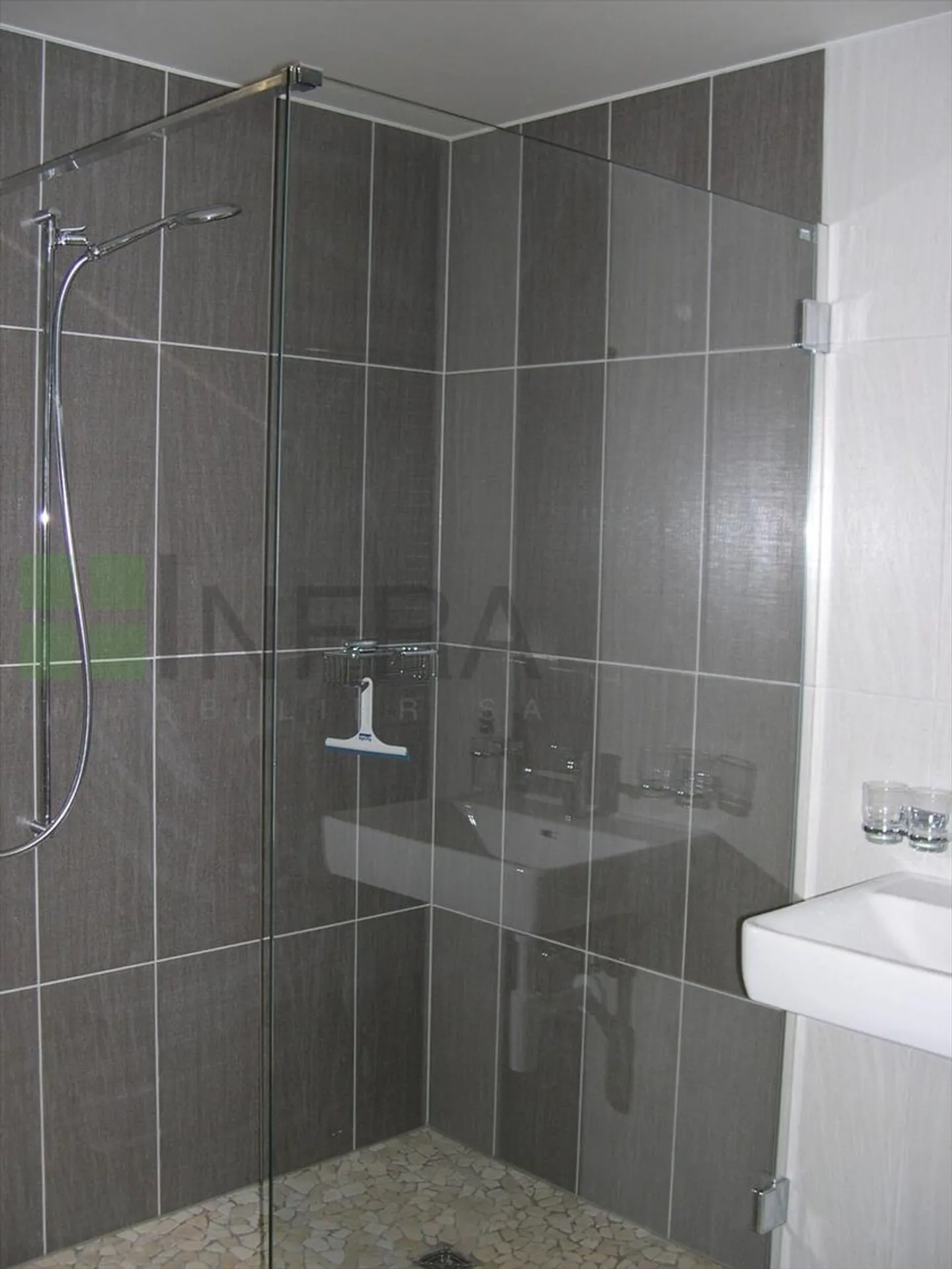 Bellissimo appartamento di 5 locali con terrazza e doppio garage - Foto 8 di 11