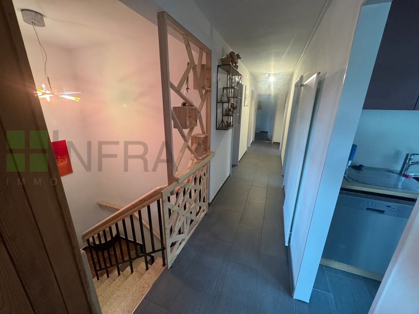 Bellissimo appartamento di 5 locali con terrazza e doppio garage - Foto 9 di 11