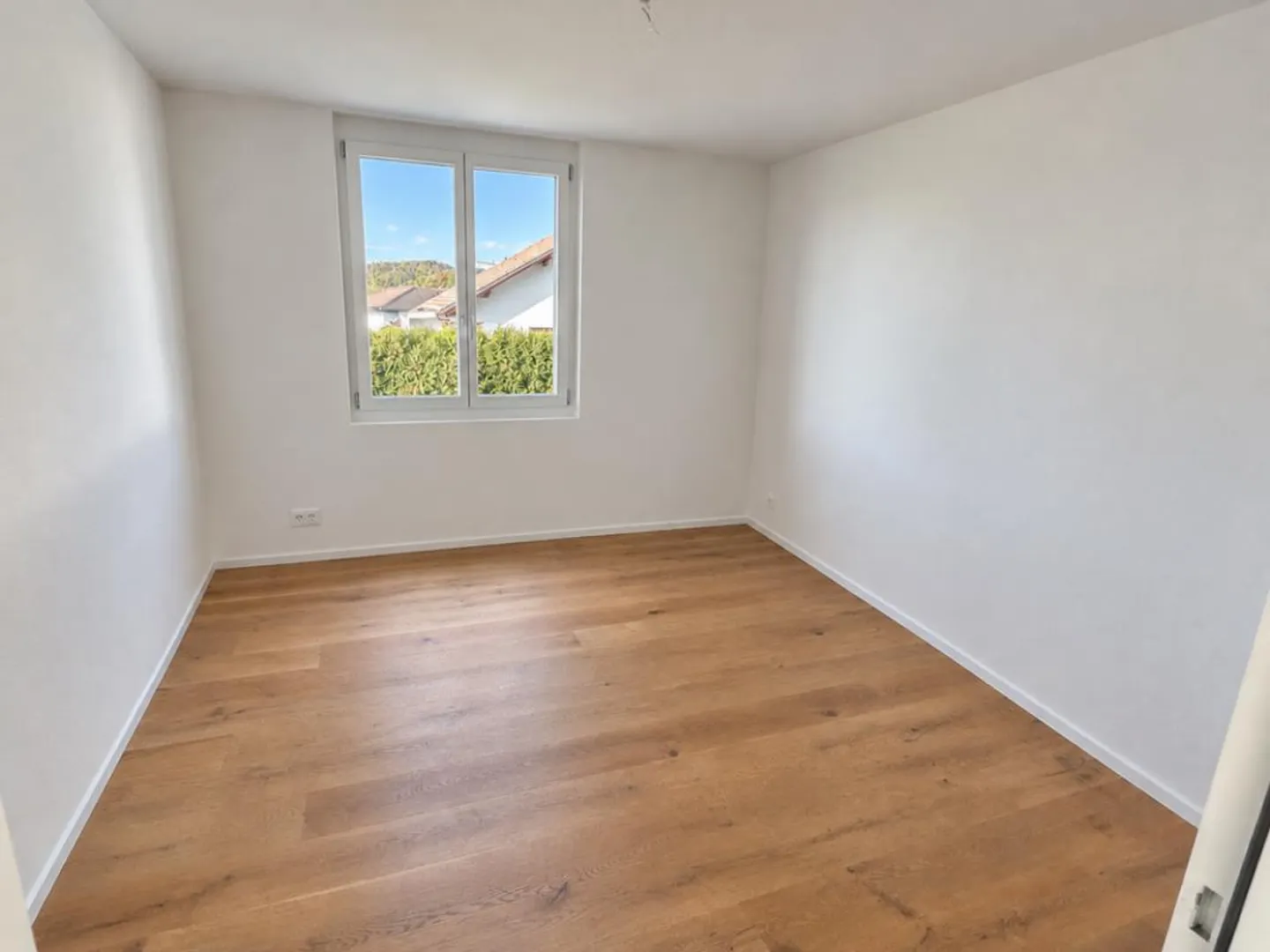 Appartement en attique dans un environnement familial - Photo 4 sur 7