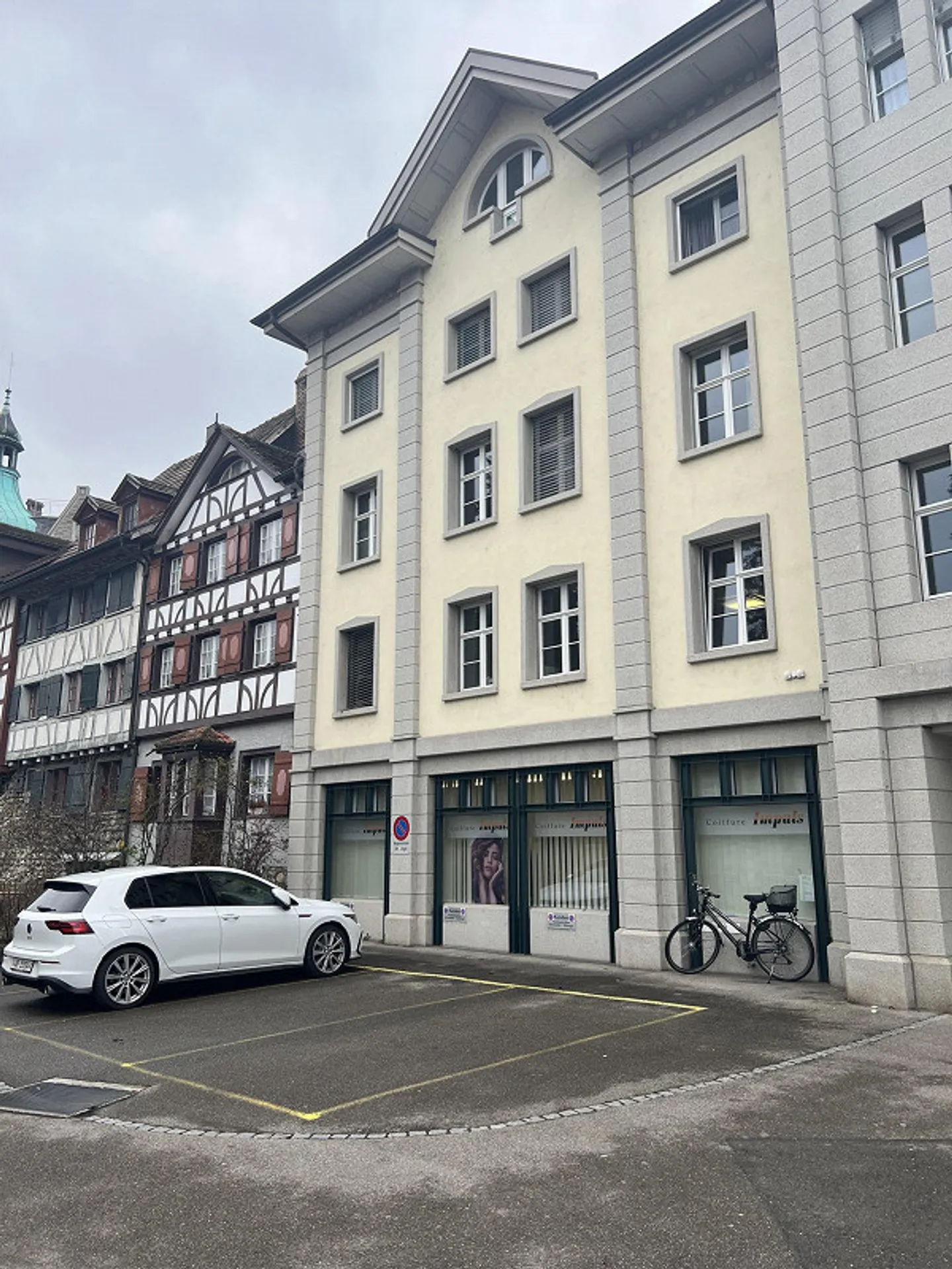 Bel espace commercial - Vieille ville d'Arbon - Places de parking disponibles - Photo 7 sur 10