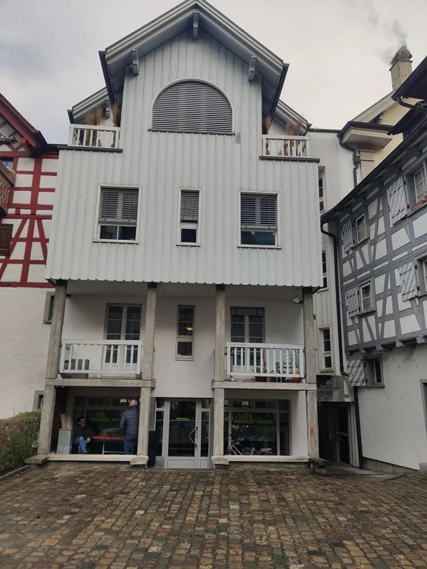 Bel espace commercial - Vieille ville d'Arbon - Places de parking disponibles - Photo 8 sur 10