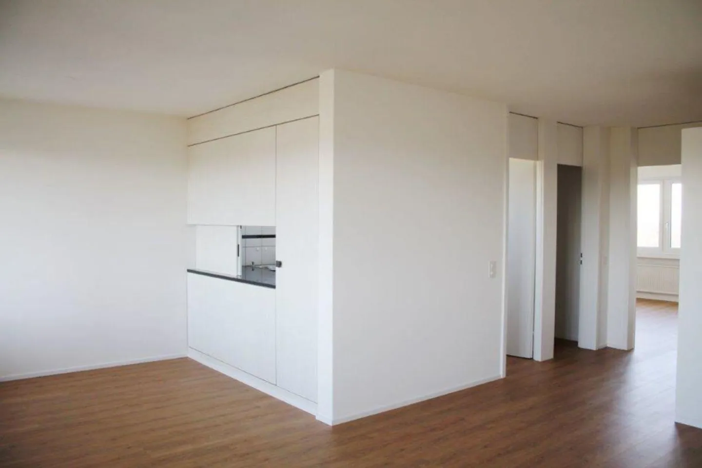 Appartement lumineux de 4,5 pièces avec vue - Photo 3 sur 9