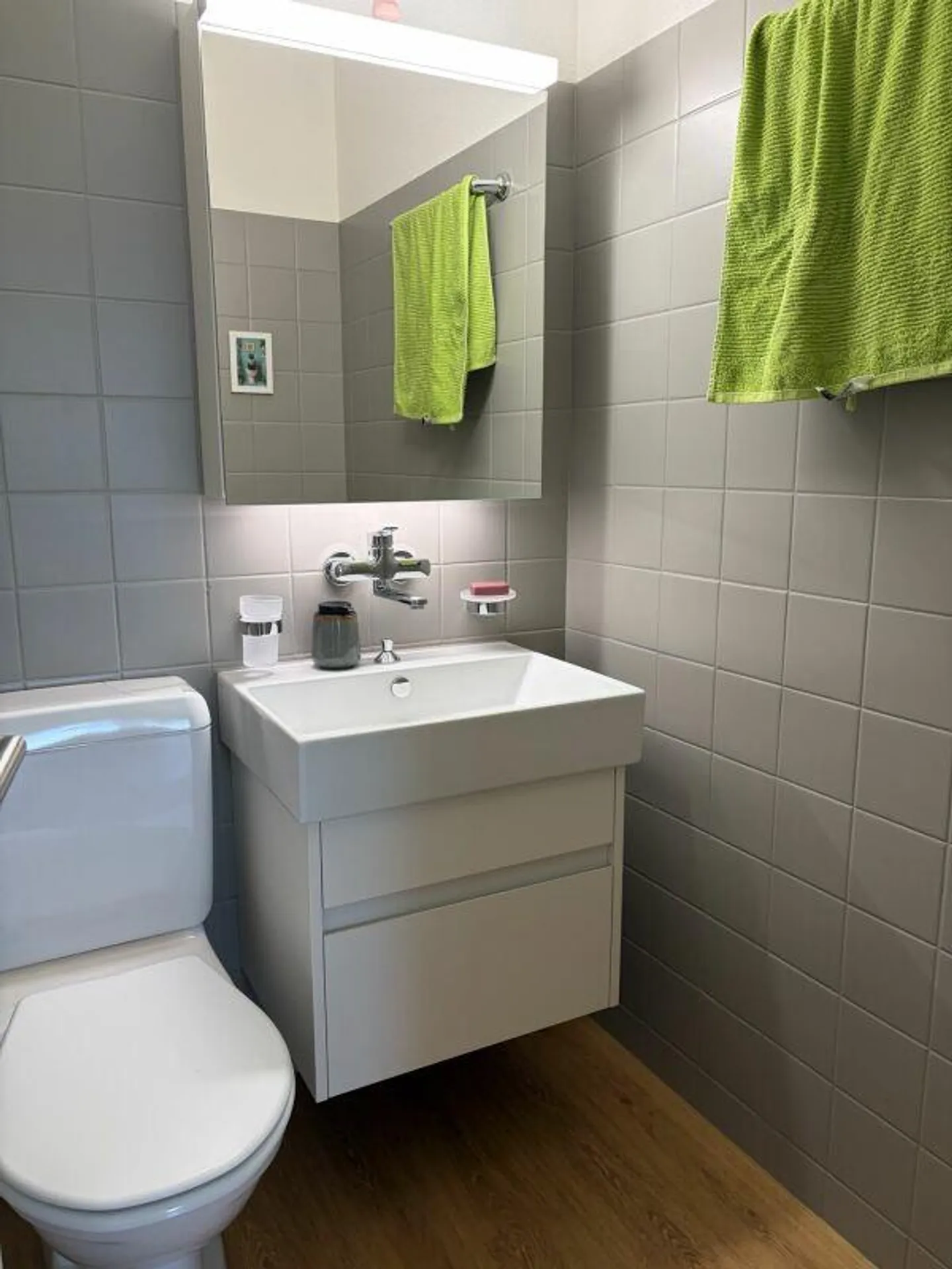 Appartement lumineux de 4,5 pièces avec vue - Photo 8 sur 9