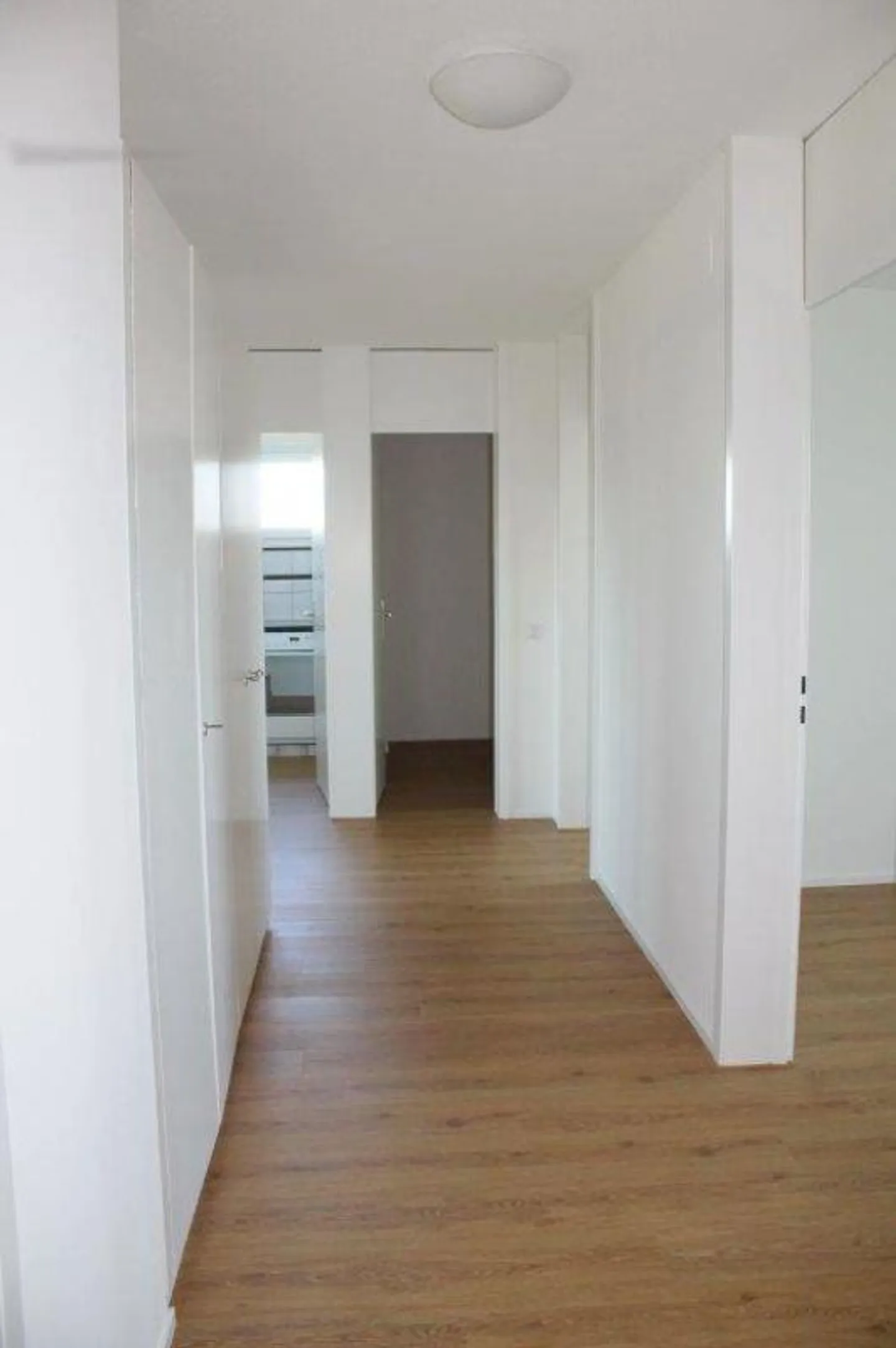 Appartement lumineux de 4,5 pièces avec vue - Photo 9 sur 9