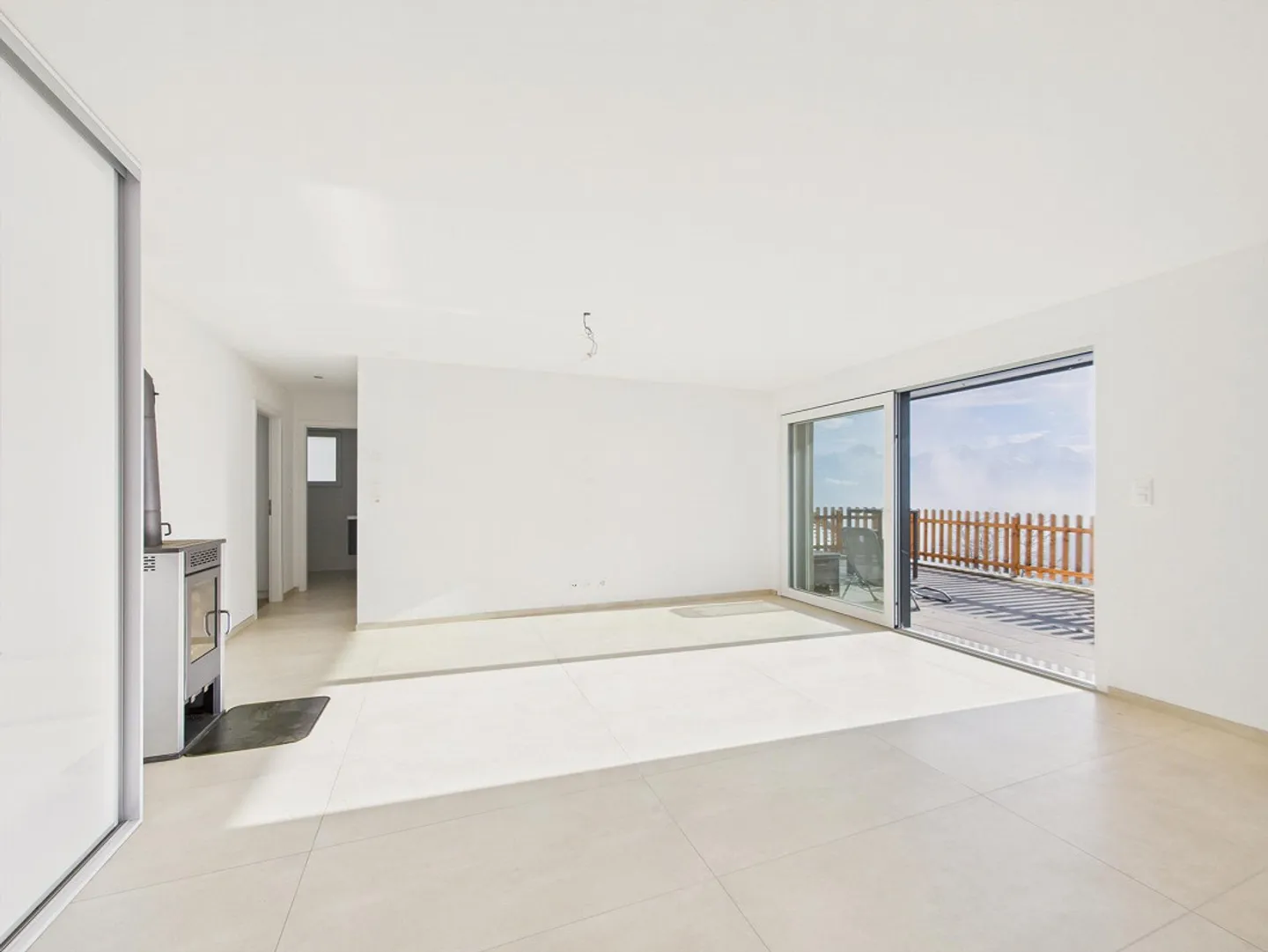 Spacious and bright 4.5-room apartment with a large terrace... - Photo 1 of 14