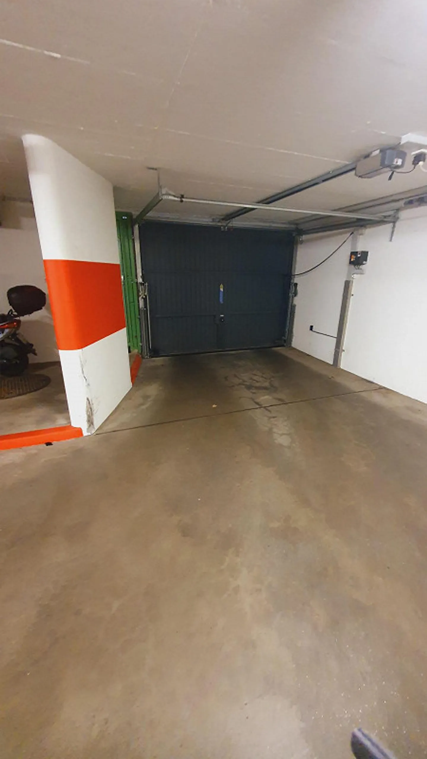 Garage près de Hörnli - Photo 3 sur 6