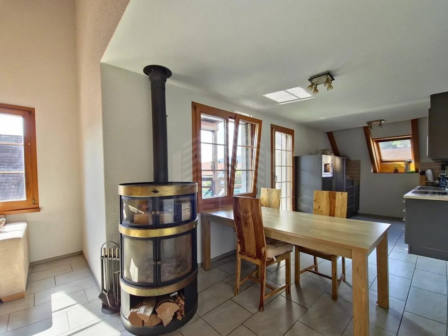 «KOMPLETT RENOVIERT AN ZENTRALER LAGE» - Foto 3 di 5