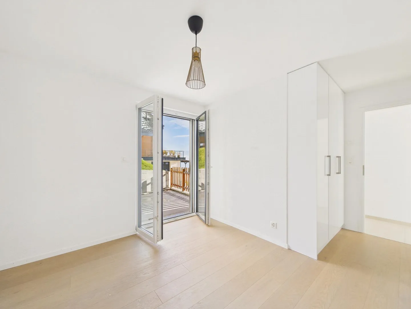 Spacious and bright 4.5-room apartment with a large terrace... - Photo 7 of 14