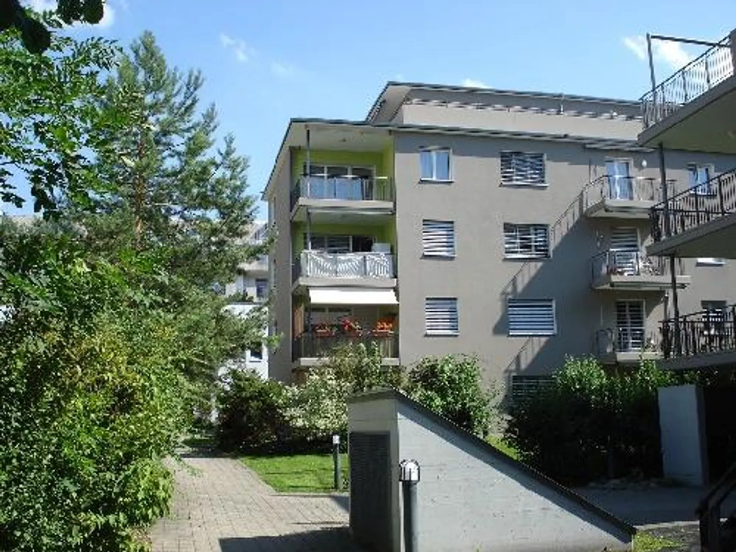 Modern single apartment with seating area is looking for you! - Photo 1 of 6