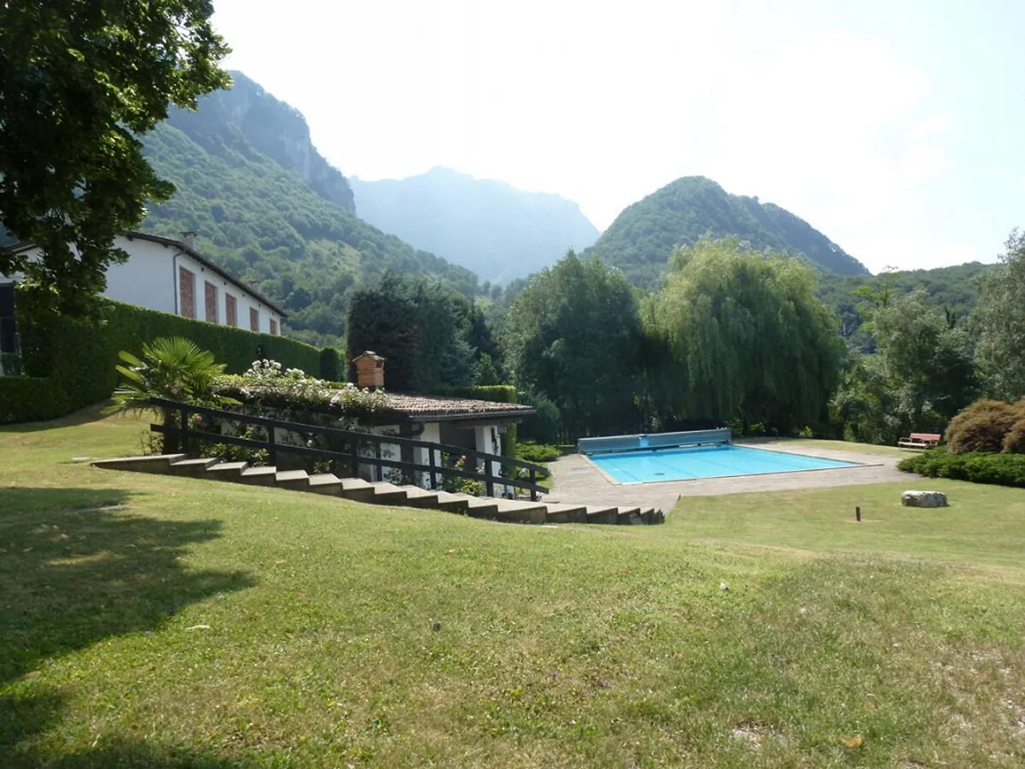 VILLA ÉLÉGANTE D'AROGNO AVEC PISCINE ET SPLENDIDE VUE SUR LE LAC - Photo 5 sur 15
