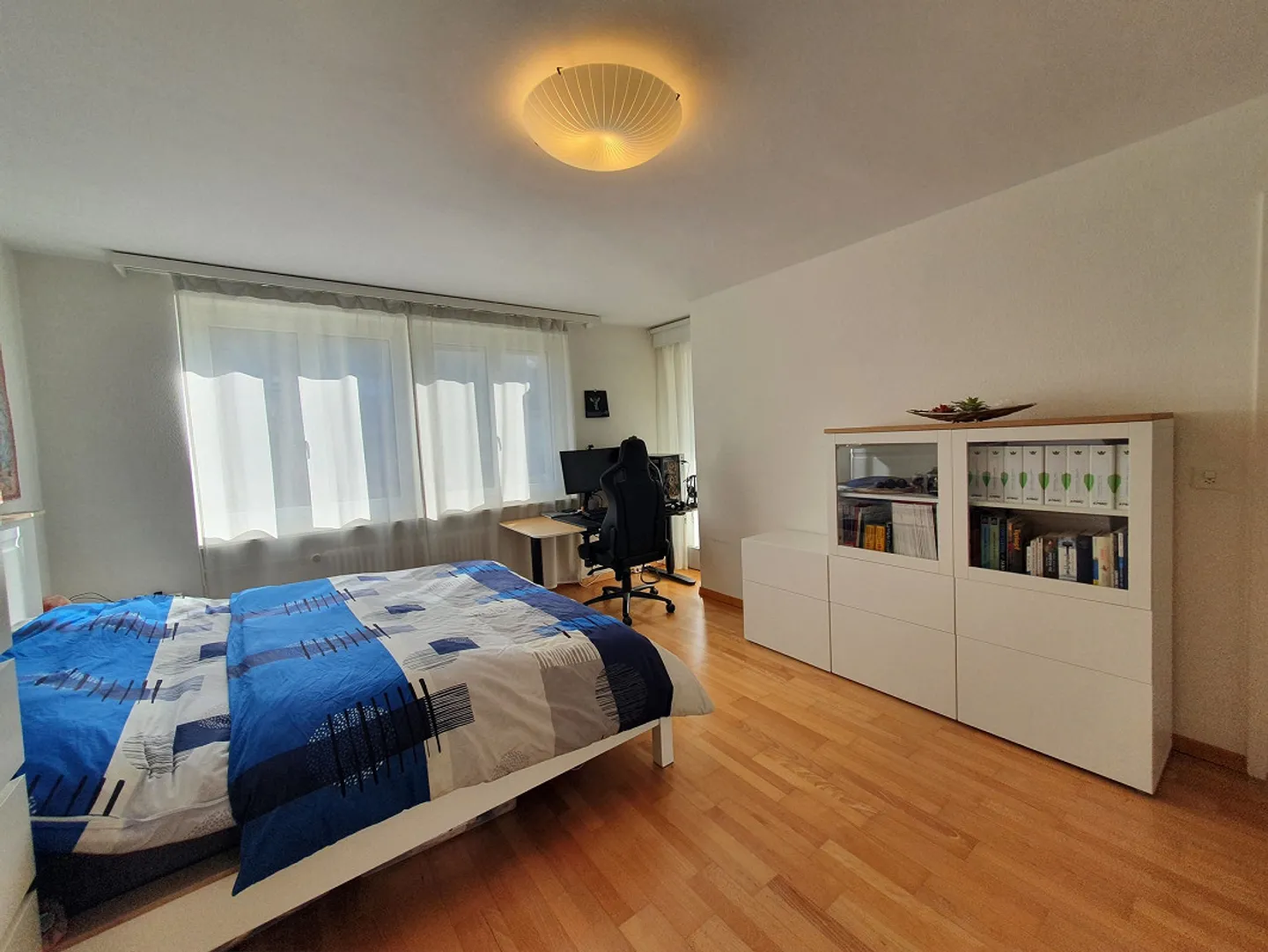Appartement 2.5 pièces avec balcon près de l'hôpital - Photo 4 sur 12