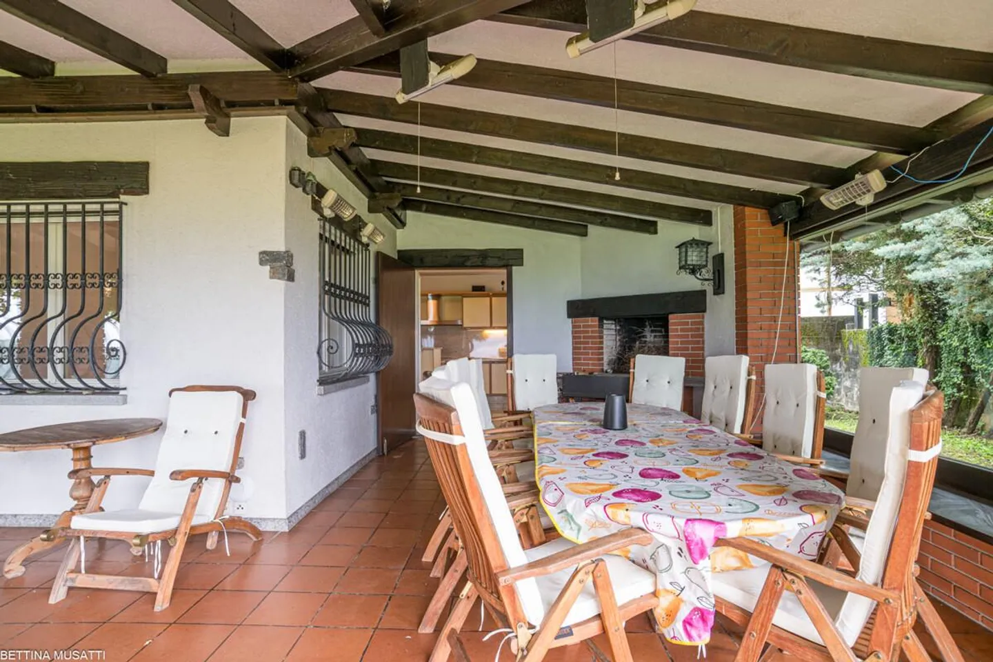 VILLA ÉLÉGANTE D'AROGNO AVEC PISCINE ET SPLENDIDE VUE SUR LE LAC - Photo 14 sur 15