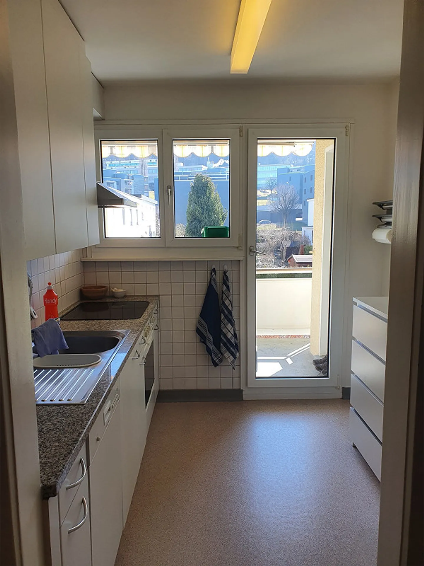 Appartement 2.5 pièces avec balcon près de l'hôpital - Photo 6 sur 12