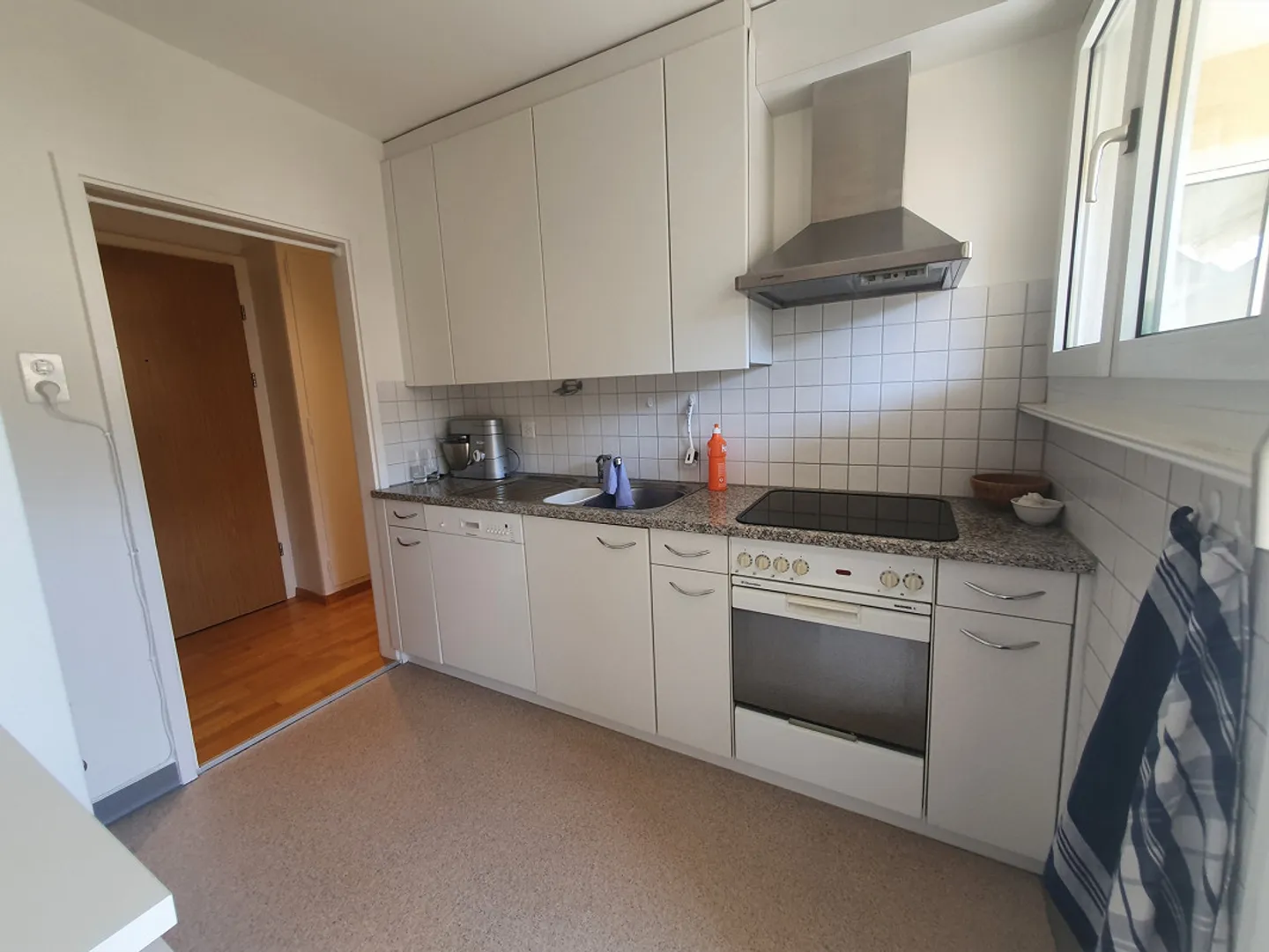 Appartement 2.5 pièces avec balcon près de l'hôpital - Photo 5 sur 12