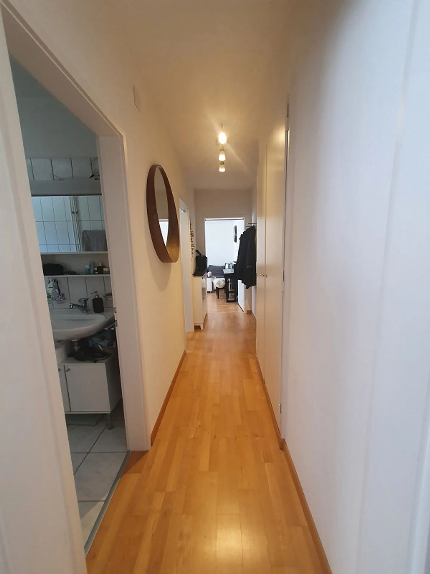 Appartement 2.5 pièces avec balcon près de l'hôpital - Photo 8 sur 12