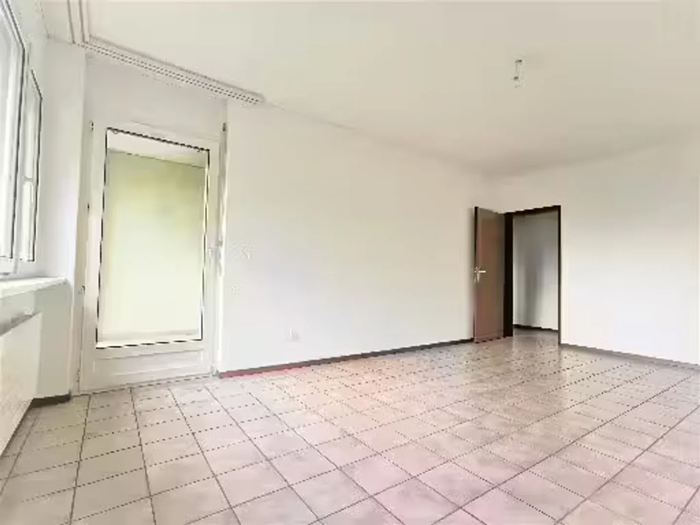 Einkommensgenerierendes Gebäude - Foto 1 von 4