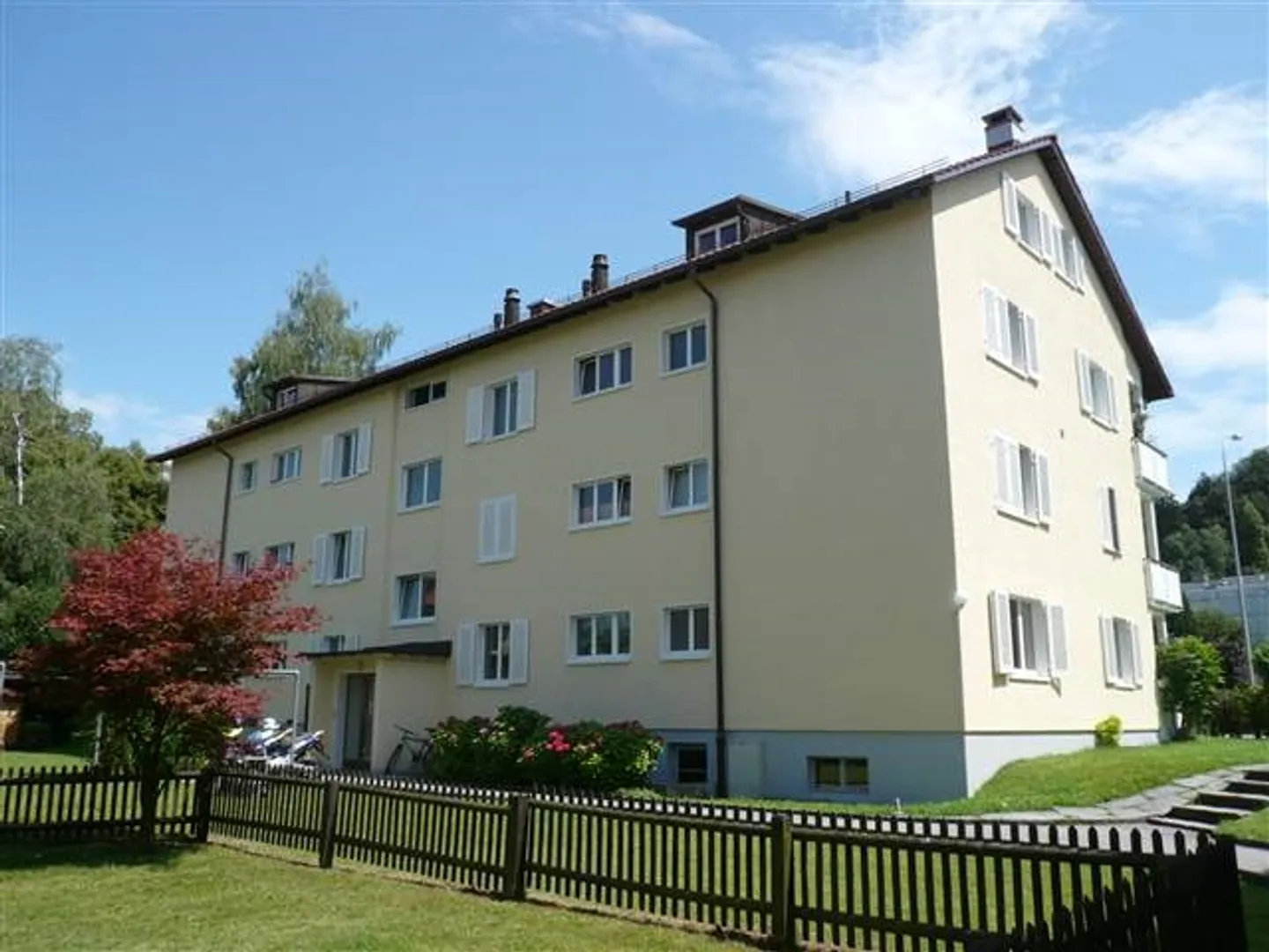 Appartement 2.5 pièces avec balcon près de l'hôpital - Photo 11 sur 12