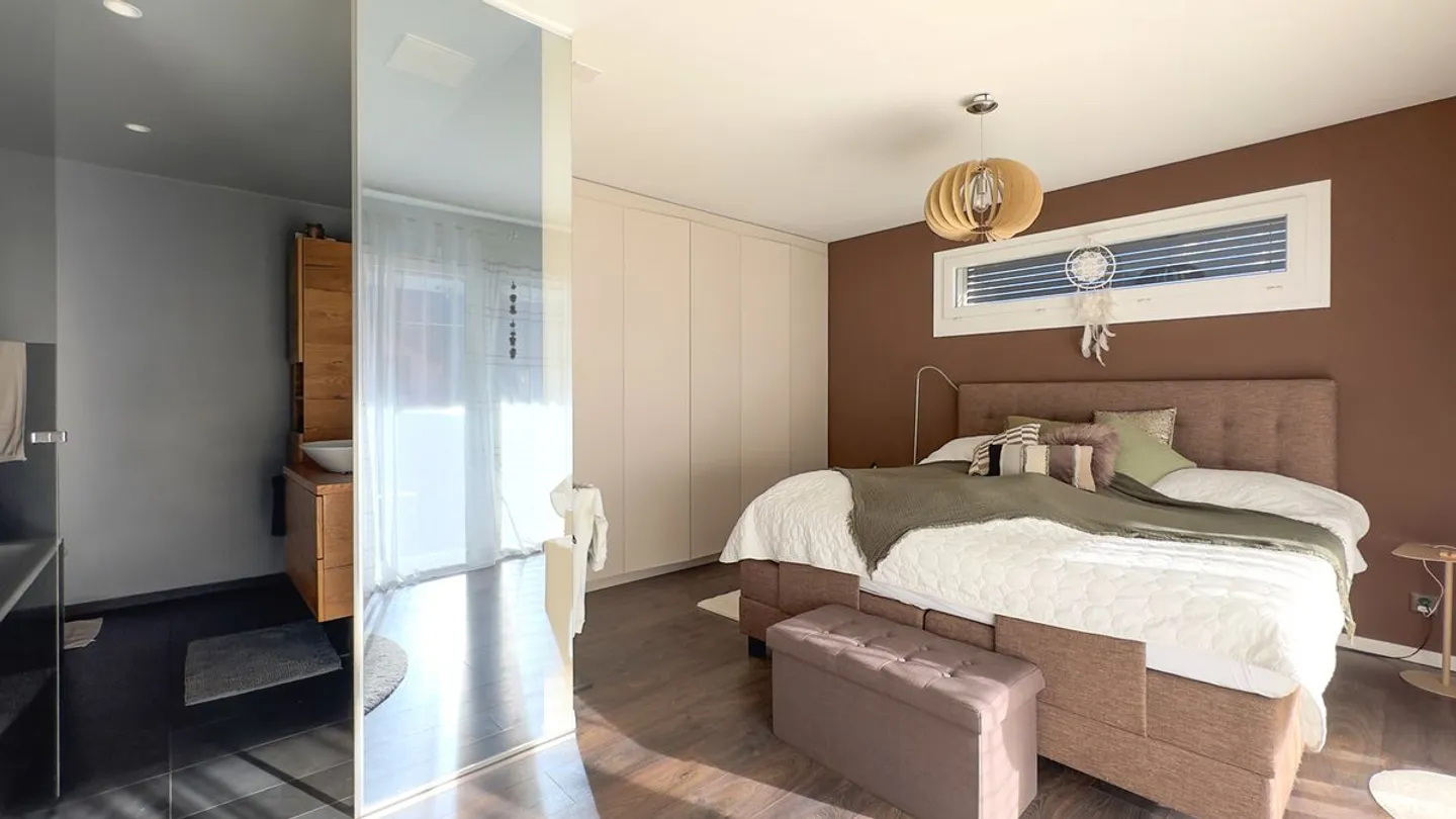 Magnifico duplex di 5,5 locali all'ultimo piano con una terrazza molto grande! - Foto 8 di 13