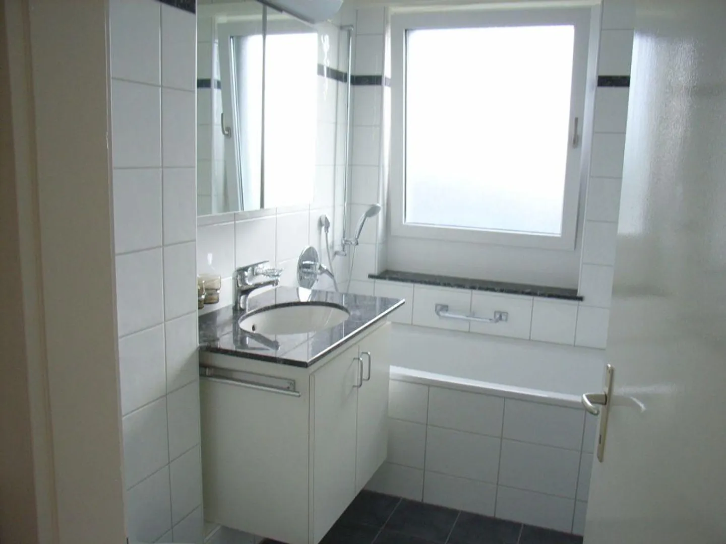 Helle 2-Zimmer Wohnung mit Balkon - Foto 3 von 8