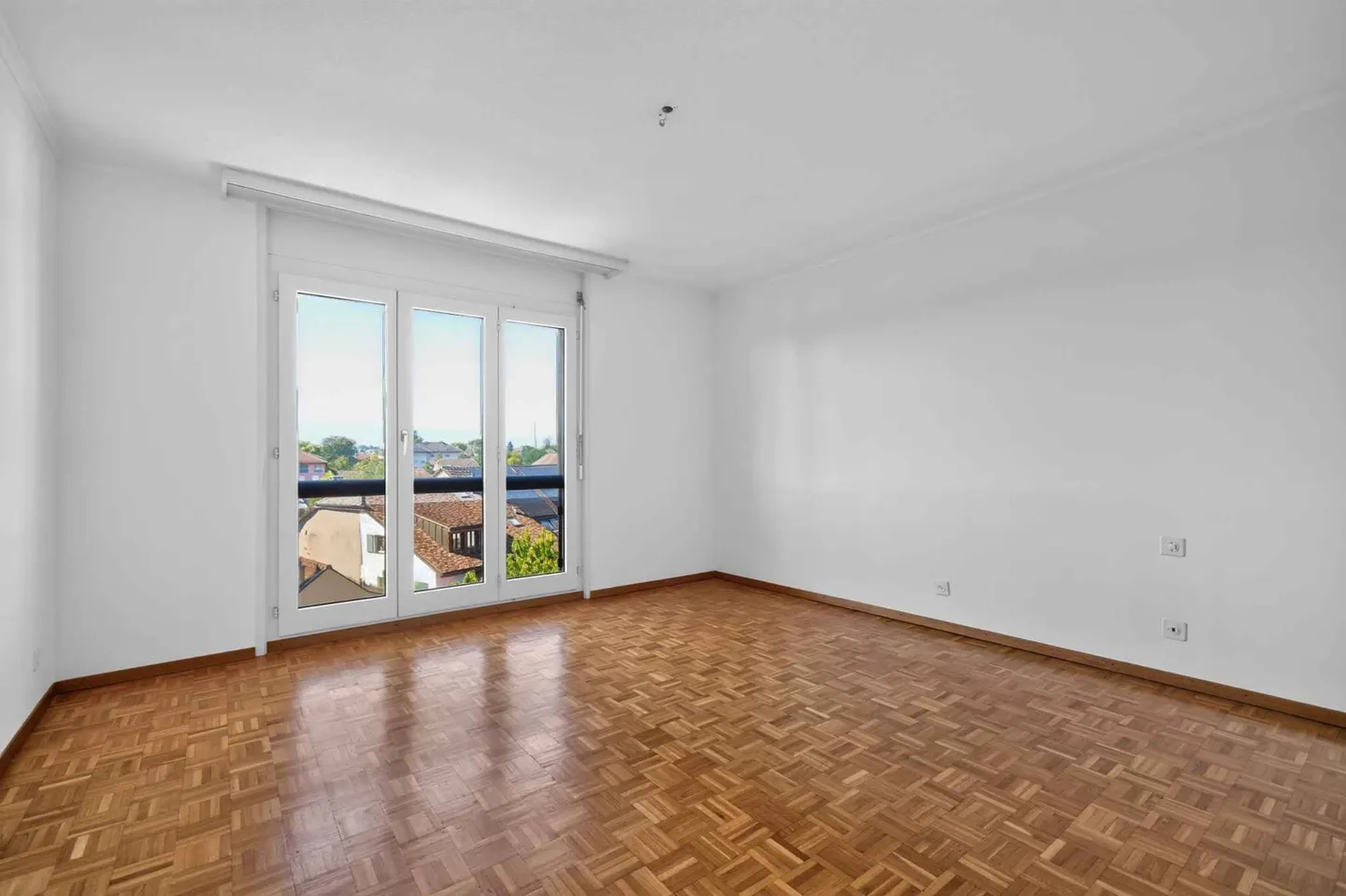 Charming Apartment in Ecublens - Photo 7 of 12