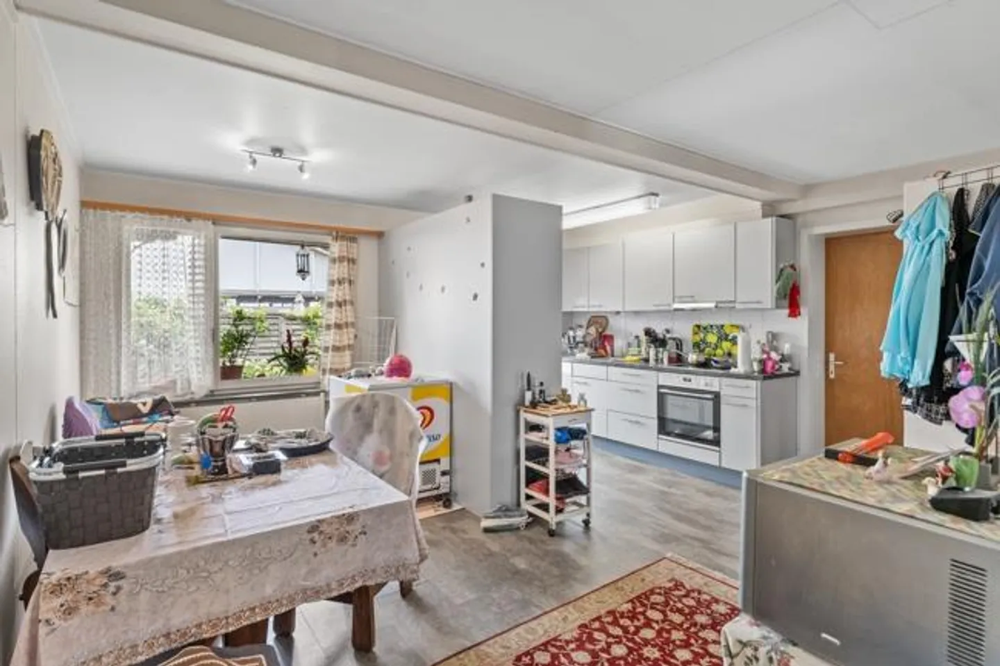 Charming multi-family house with 5.8% yield - Photo 3 of 30