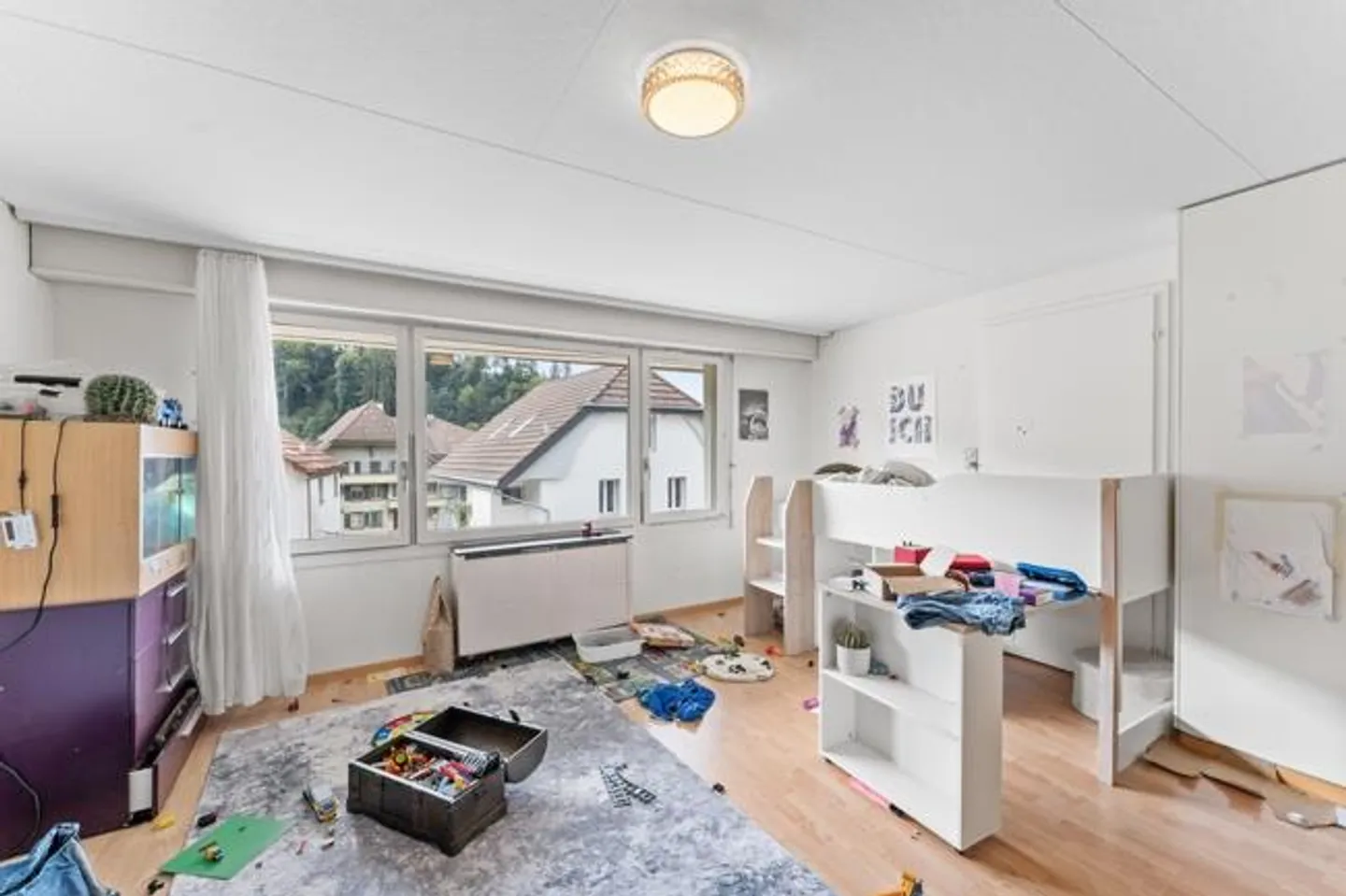 Charming multi-family house with 5.8% yield - Photo 4 of 30