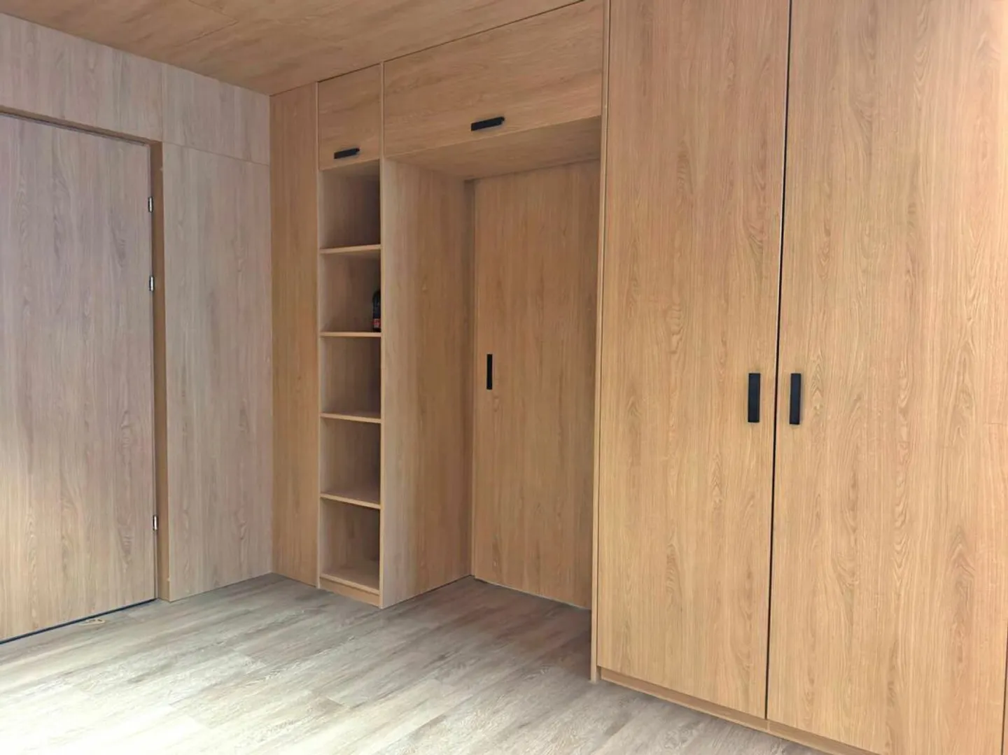 Schönes modernes und möbliertes Studio - zu vermieten - Foto 4 von 12