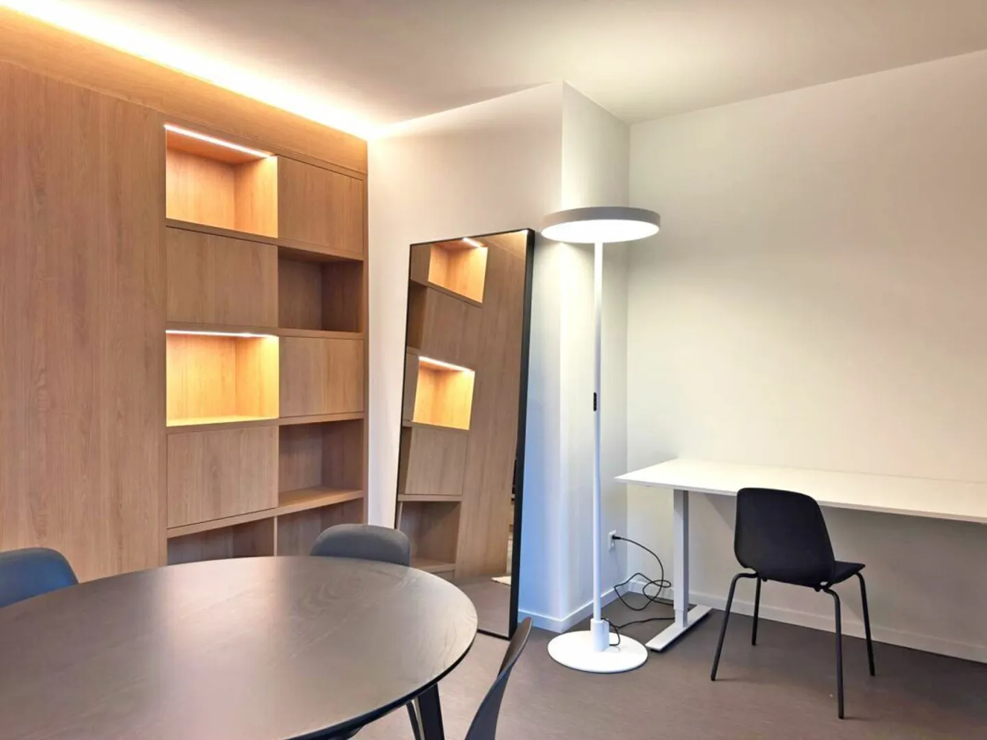 Schönes modernes und möbliertes Studio - zu vermieten - Foto 1 von 12